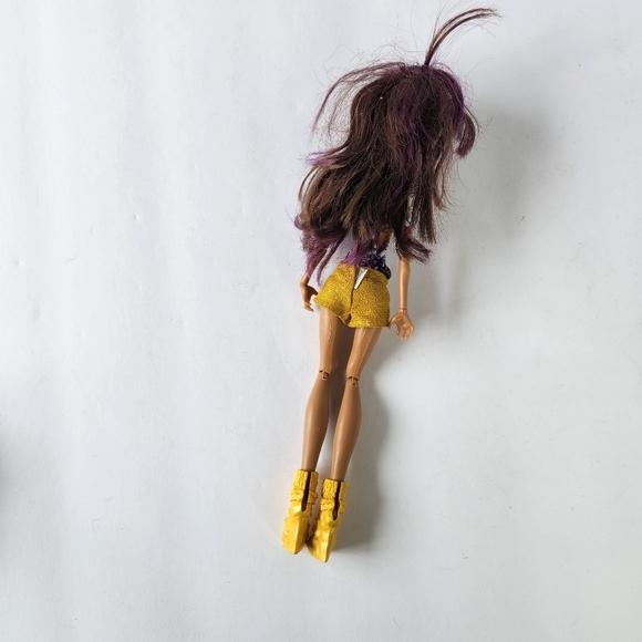 Monster High Doll Clawdeen Wolf Boo York Boo York Out-of-Tombers Shoes - Picture 8 of 9